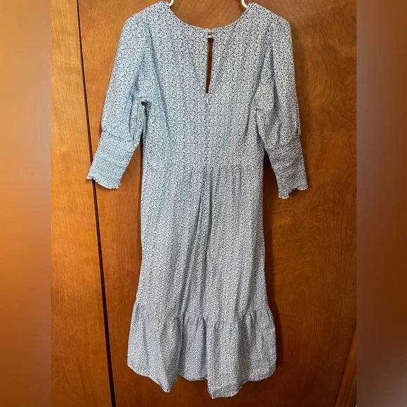 Lulus midi blue floral dress. Size L - Picture 5 of 7